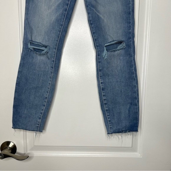 Good American good waist skinny jeans size 26 light wash distressed - Picture 2 of 10